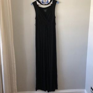 Maternity maxi dress